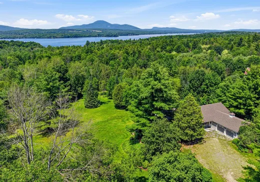 Bungalow à vendre - 2431 Ch. de Georgeville, Magog, J1X7V6