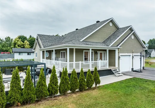 Maison à vendre - 2470 Ch. Bellevue, St-Boniface-De-Shawinigan, G0X 2L0