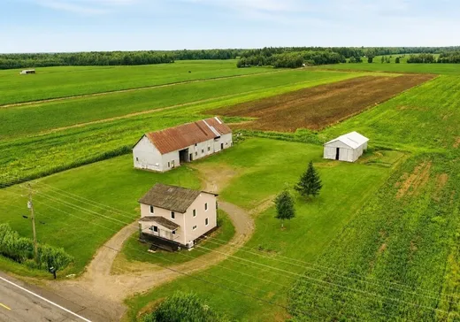 Fermette à vendre - 3280 12e rang de Wendover, St-Cyrille-De-Wendover, J0C1A0