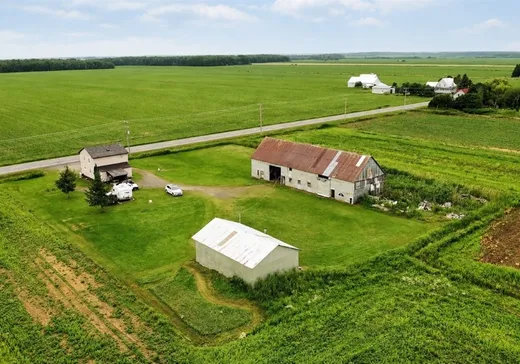 Fermette à vendre - 3280 12e rang de Wendover, St-Cyrille-De-Wendover, J0C 1A0