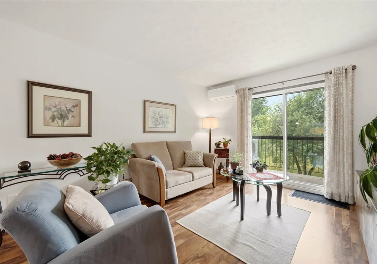1010 Rue Westmount, App. 202 — photo 1