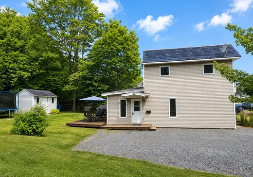 House for sale - 5 Rue Valiquette, Windsor, J1S 2L2