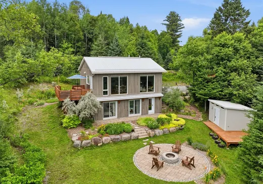 Maison à étages à vendre - 13 Ch. des Malards, Mont-Blanc, J0T2G0
