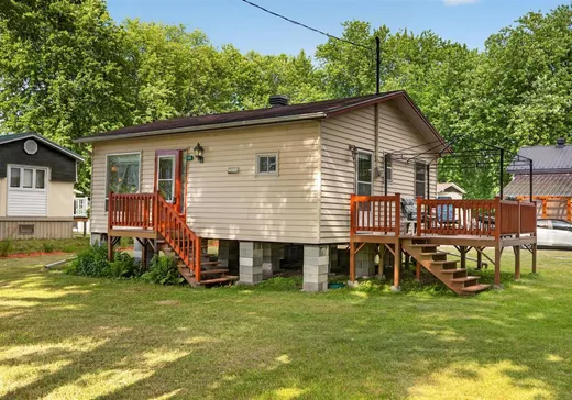 House for sale - 49 Rue Leblanc, St-Francois-Du-Lac, J0G 1M0