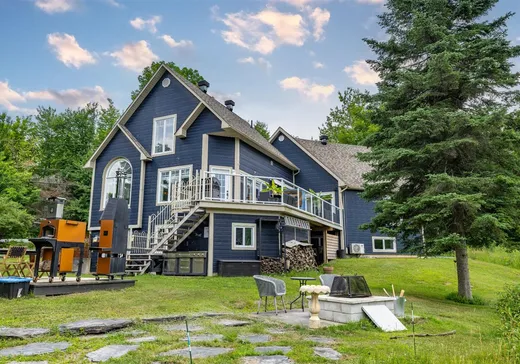 Un étage et demi à vendre - 75 Ch. St-Pierre, Windsor, J1S2L5