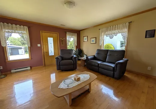Maison à vendre - 629 Rue Principale, Lac-Drolet, G0Y 1C0