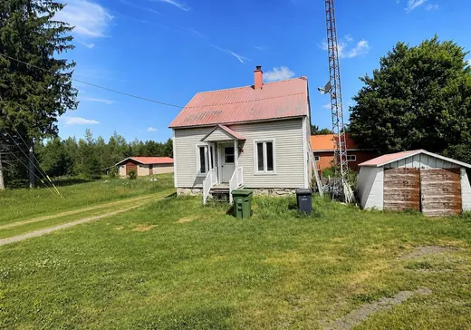 Maison à étages à vendre - 54 6e Rang E., Daveluyville, G0Z1C0