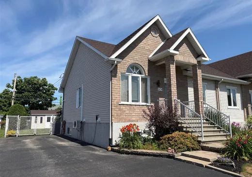 Bungalow à vendre - 2670 Rue des Colombes, Drummondville, J2C8P5