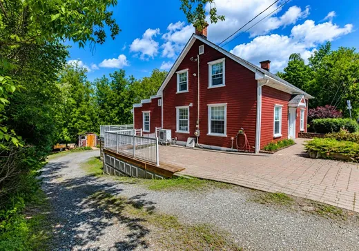 House for sale - 1060 Route 243, Richmond, J0B 2B8
