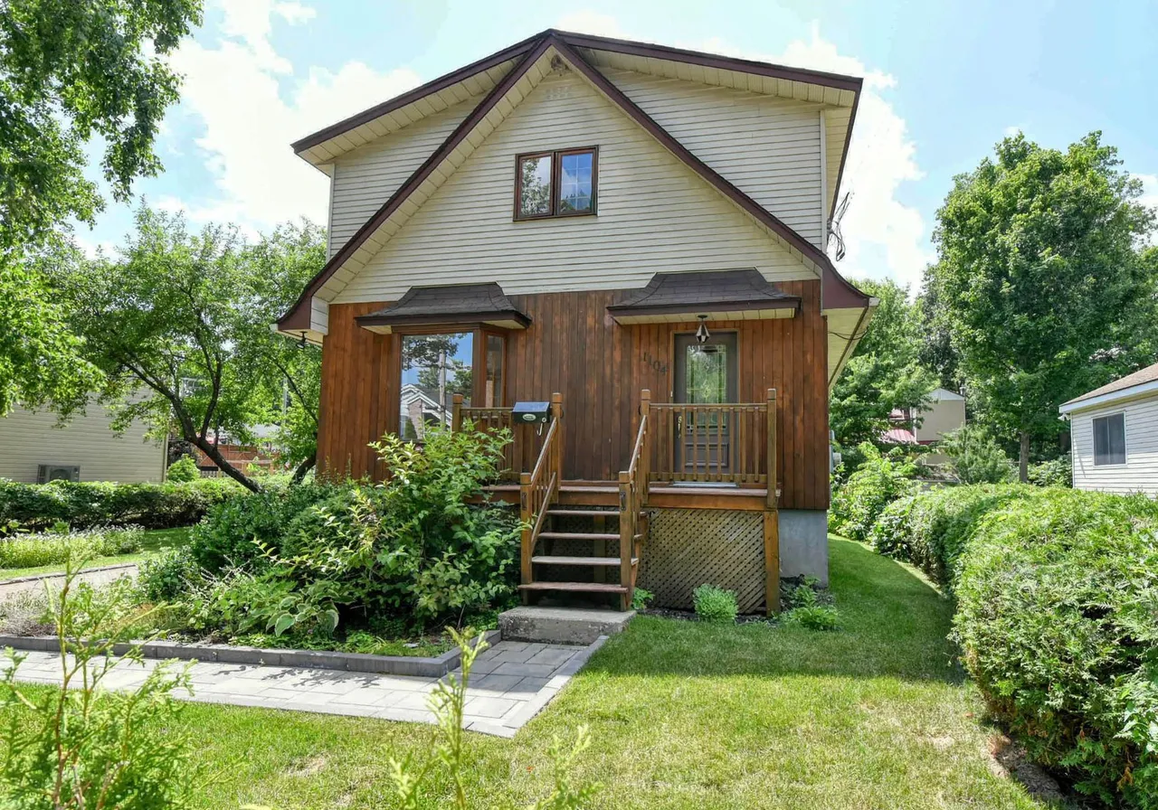 1104 Rue Colette — photo 2