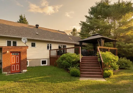 House for sale - 182 Rue de la Plaine, Mont-Laurier, J9L 3G3