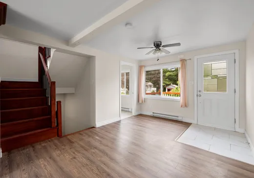 Maison à vendre - 160 Rue Brunet, Saint-Calixte, J0K 1Z0
