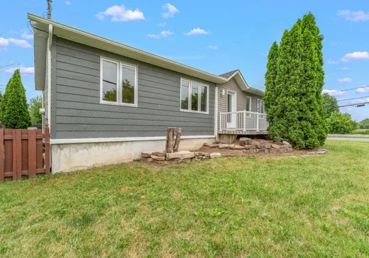 House for sale - 14 Rue Labrosse, Saint-Jean-sur-Richelieu, J2W 2W2