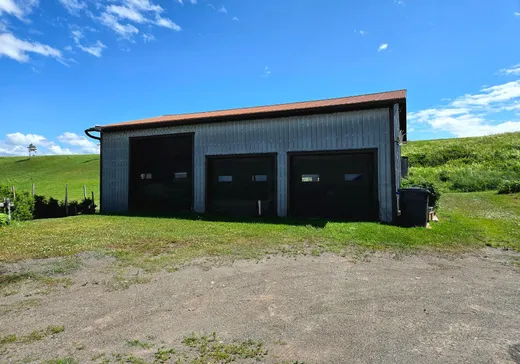 Maison à vendre - 16 Route 132, Matane, G4W 7C3