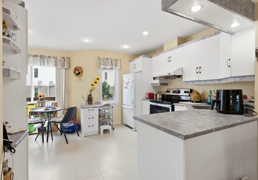 Maison à vendre - 1140 Place Robespierre, Brossard, J4X 2V5