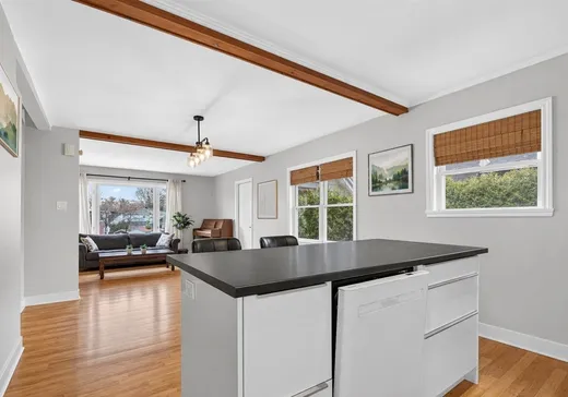 Two or more stories for sale - 28 Av. Garden City, Sainte-Anne-de-Bellevue (Montreal Island), H9X1V8