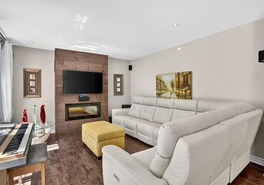 Maison à vendre - 334 Rue Major, Saint-Colomban, J5K 1Y8