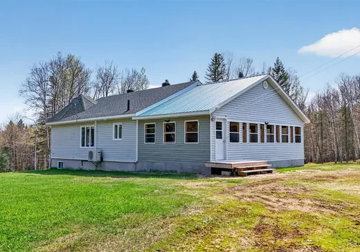 Maison à vendre - 117 Ch. de la Montagne, L'Ascension, J0T 1W0