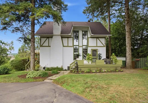 Maison à étages à vendre - 29 Av. Turcot, Saint-Sauveur, J0R1R4