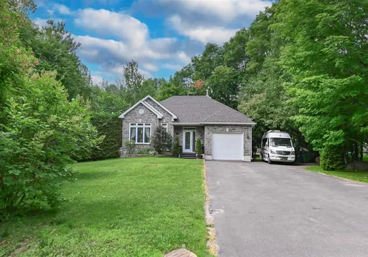 Maison à vendre - 333 Rue Gaston, Sainte-Sophie, J5J 2B8