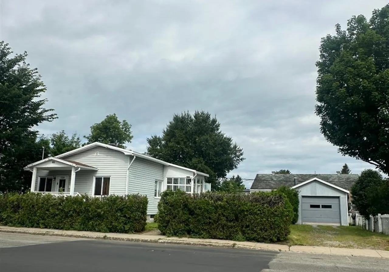 1530 5e Avenue — photo 1