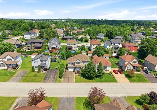 Maison à vendre - 711 Rue de Charlemagne, Sherbrooke, J1N 2B3