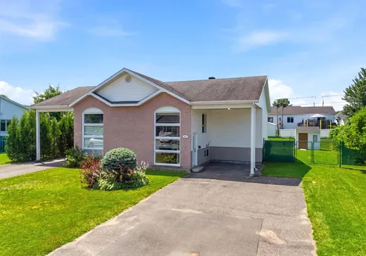 Bungalow for sale - 37 Rue Julien, Victoriaville, G6S1G4