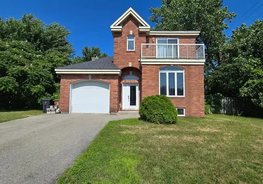 Two or more stories for sale - 2 Crois. Léo-Paul-Desrosiers, Notre-Dame-de-l'Île-Perrot, J7W1S9
