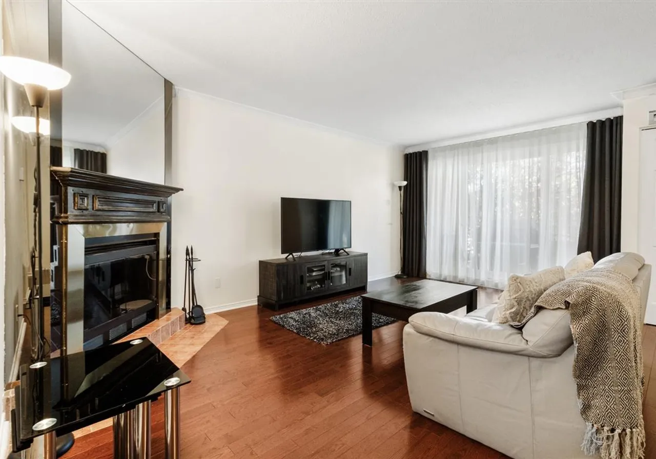 706 Place de Monaco, App. 202 — photo 2