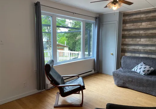 Maison à vendre - 7418-7418A Ch. du Coteau-du-Lac, Saint-Damien, J0K 2E0