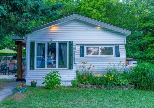 House for sale - 222 Av. du Bruant, Sainte-Agathe-des-Monts, J8C 2Z7