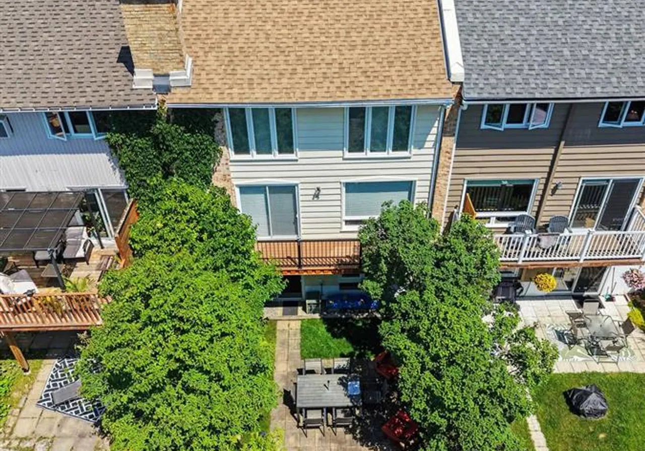 767 Rue Richer — photo 3