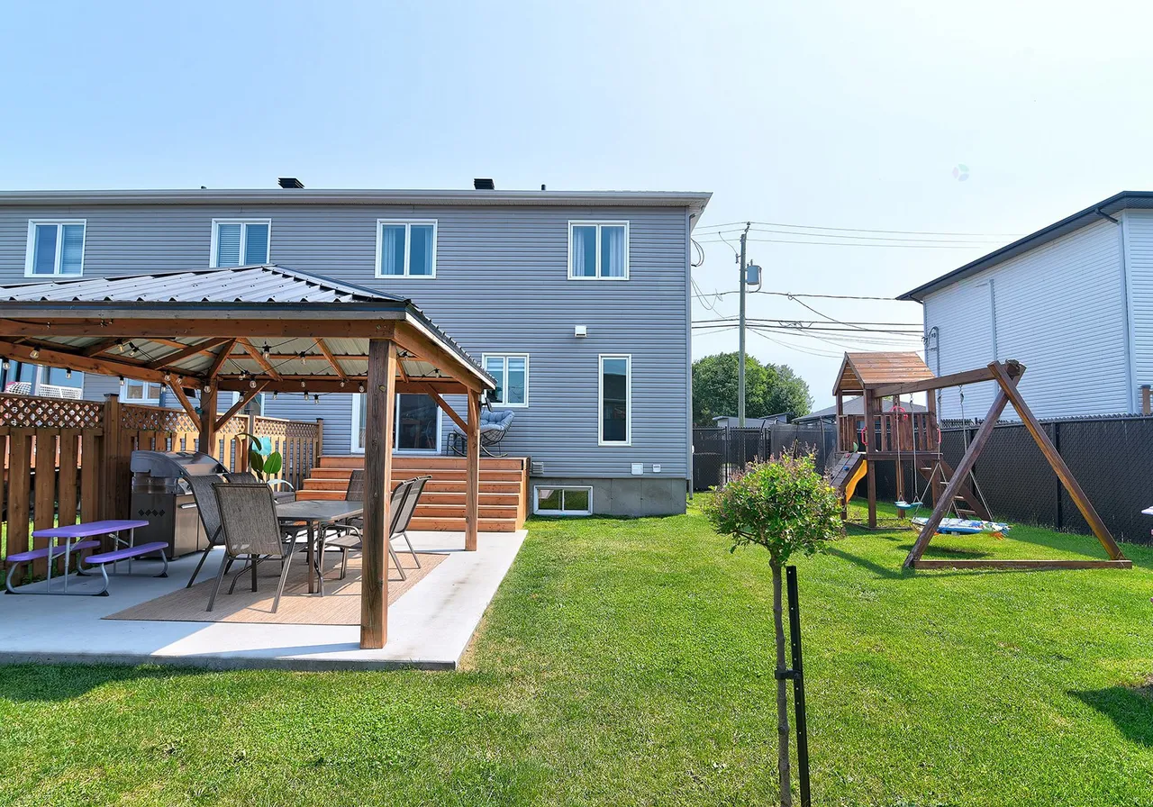 1212 Av. Bédard — photo 2