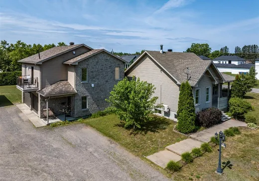 House for sale - 1195 Ch. du Lac, St-Boniface-De-Shawinigan, G0X 2L0