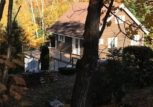Maison à étages à vendre - 1590 3e Avenue, Val Morin, J0T2R0