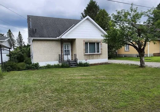 Maison à vendre - 489 Rue de la Montagne, Maniwaki, J9E 1K7