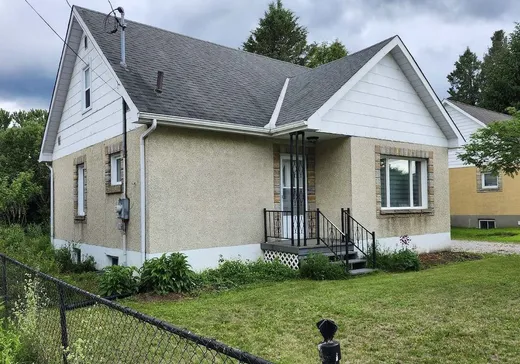Maison à vendre - 489 Rue de la Montagne, Maniwaki, J9E 1K7