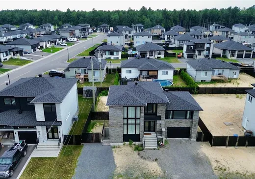 Maison à vendre - 445 Rue Vaillant, Saint-Lin-Laurentides, J5M 0H3