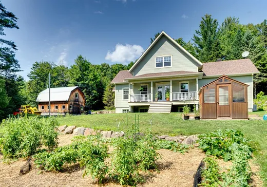Maison à vendre - 169 Ch. Tamaracouta, Saint-Sauveur, J0R 1A0