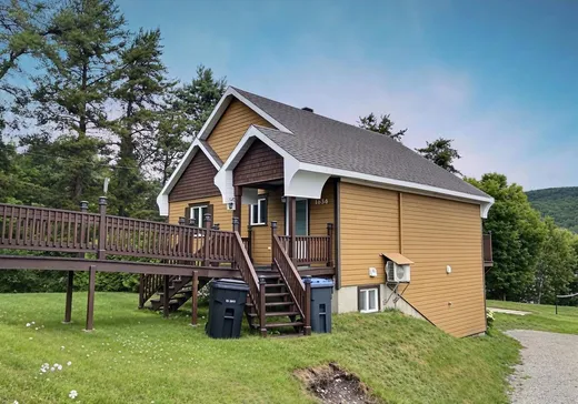 Maison à vendre - 1636 Rue Principale, Pohénégamook, G0L 1J0