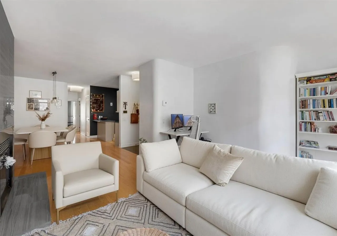 418 Rue Notre-Dame E., App. 201 — photo 2