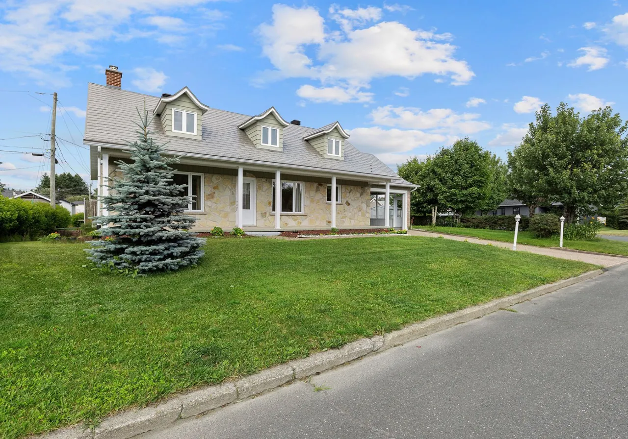300 Av. du Ruisseau — photo 1
