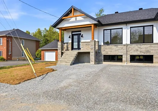 Maison à vendre - 1495 Rue Bernier, Acton Vale, J0H 1A0