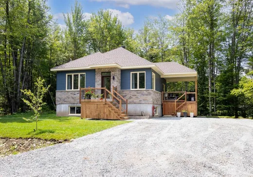 Bungalow à vendre - 26 Rue Smith, Bromont, J2L3K1