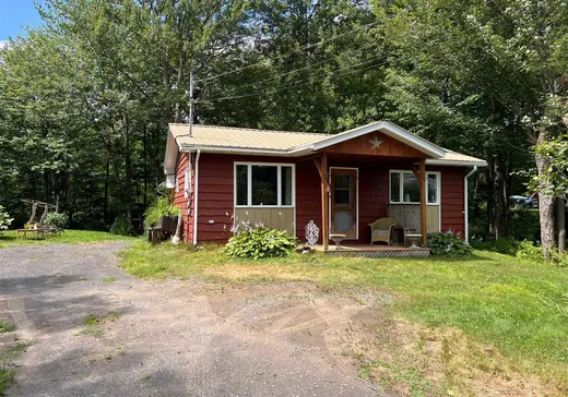 Bungalow à vendre - 322 Rue Principale, Villeroy, G0S3K0