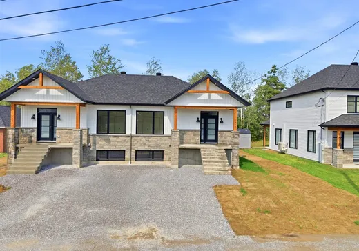 Maison à vendre - 1505 Rue Bernier, Acton Vale, J0H 1A0