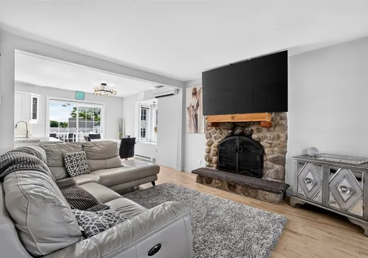 Maison à vendre - 422 Rue St-Laurent, Saint-Eustache, J7P 3V5