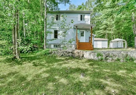 Maison à vendre - 40 Rue Langlois, St-Hippolyte, J8A 1C9