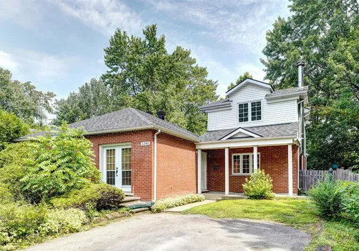 Maison à vendre - 1295 Rue Bourgeois, Laval (Sainte-Dorothee), H7Y 1P7