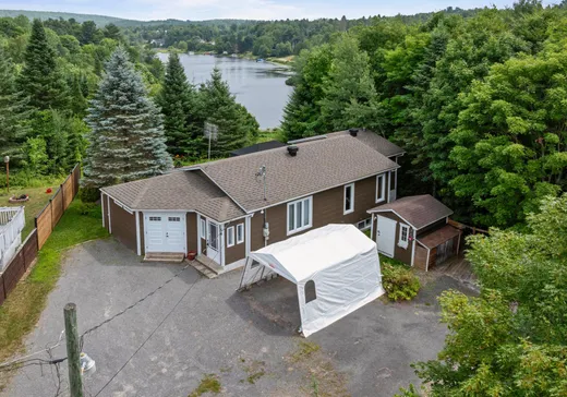 Two or more stories for sale - 40 Rue du Plateau-du-Moulin, St-Jean-De-Matha, J0K2S0